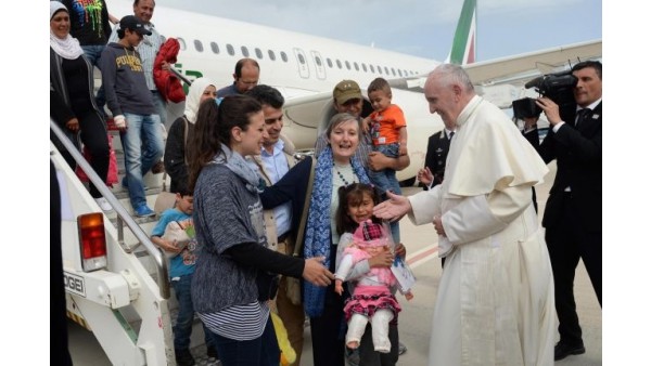 Papież apeluje, ale czy uchodźcy będą mogli spotkać dobrych ludzi?